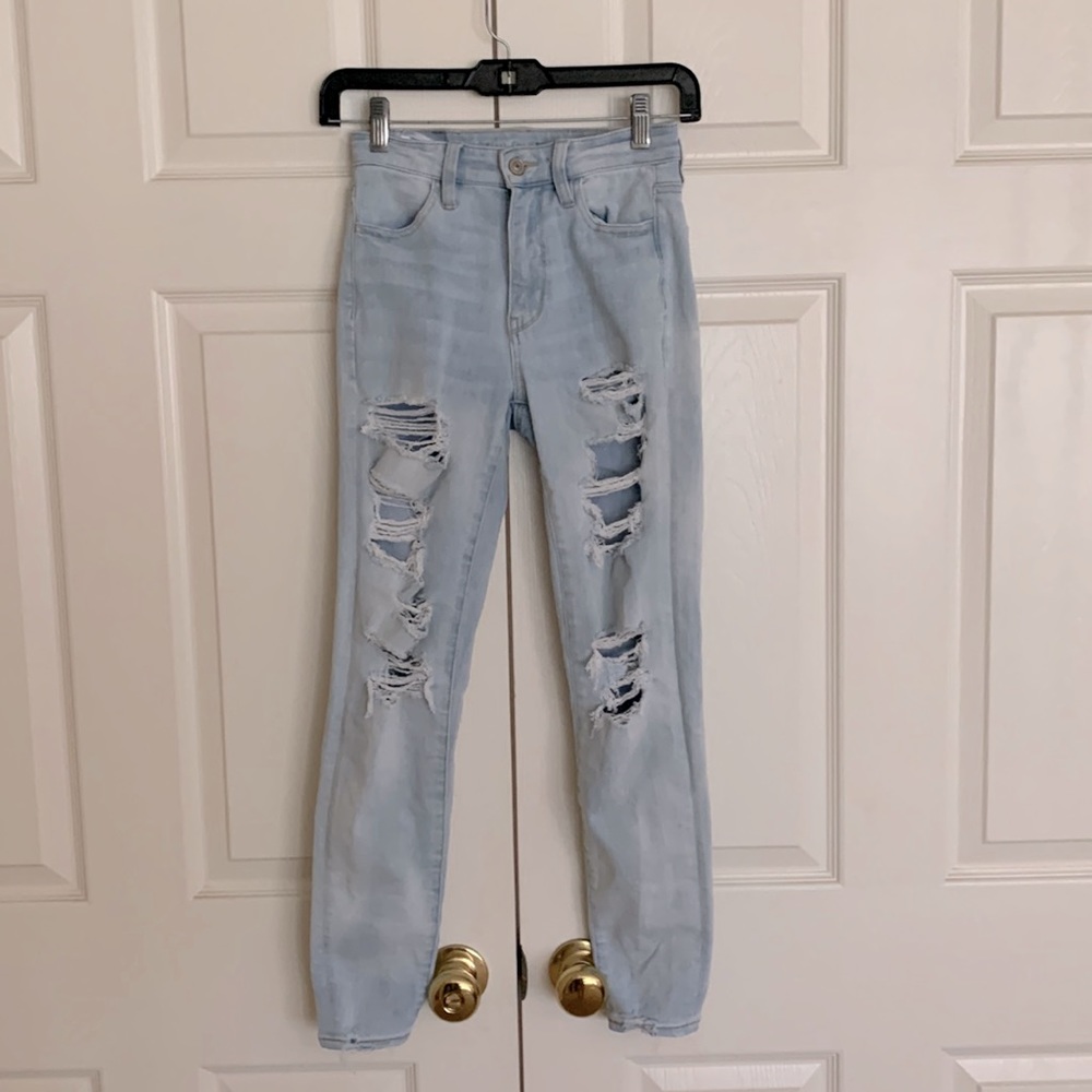 American Eagles Ripped Super High Waisted Jeggings